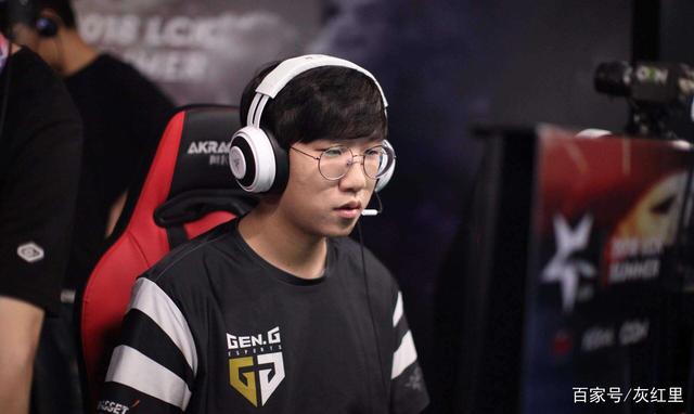 露出非凡的 露出非凡的