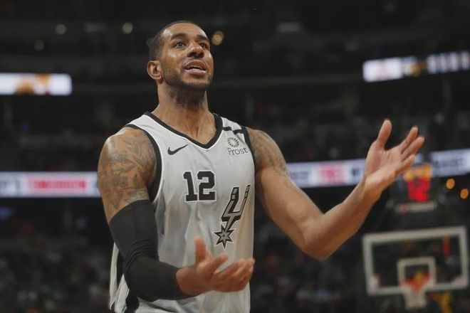 在高峰时段 在高峰时段